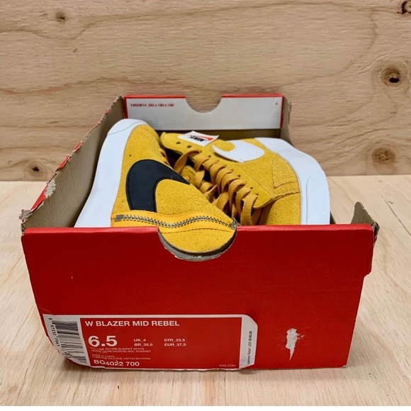 Yellow Nike Blazers - Picture 7 of 8